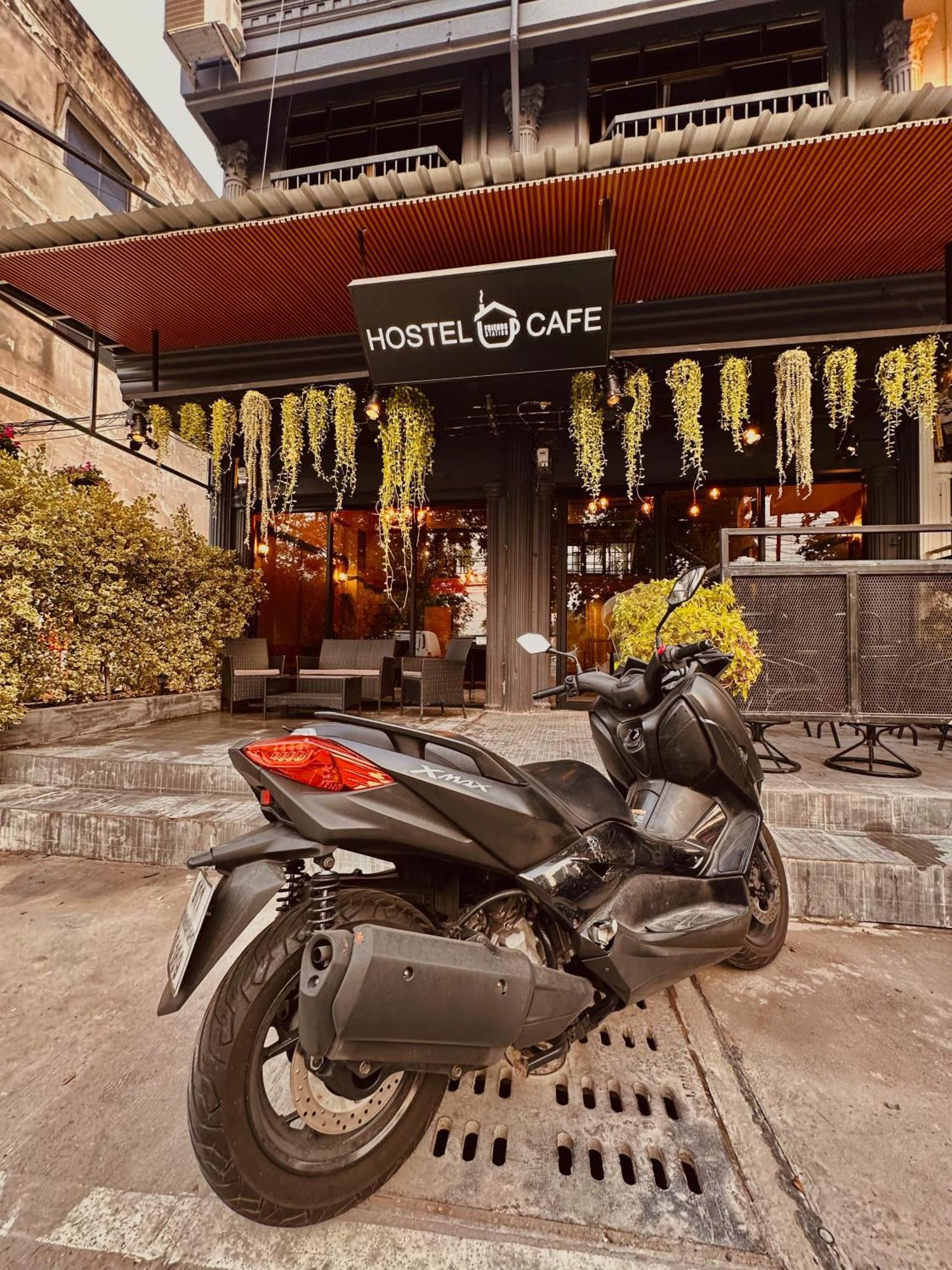 Hostel Friends Station & Cafe باتايا المظهر الخارجي الصورة