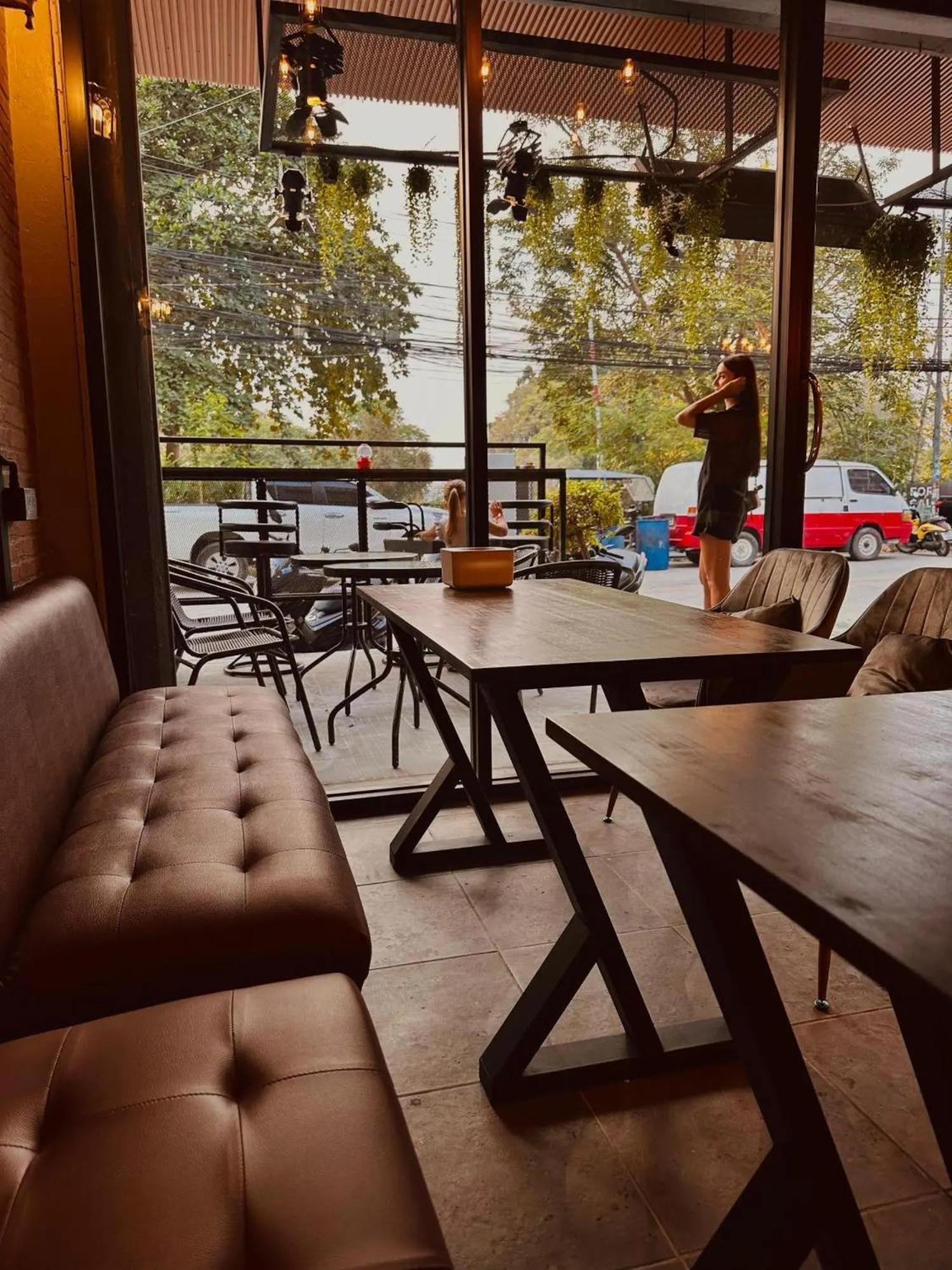 Hostel Friends Station & Cafe باتايا المظهر الخارجي الصورة